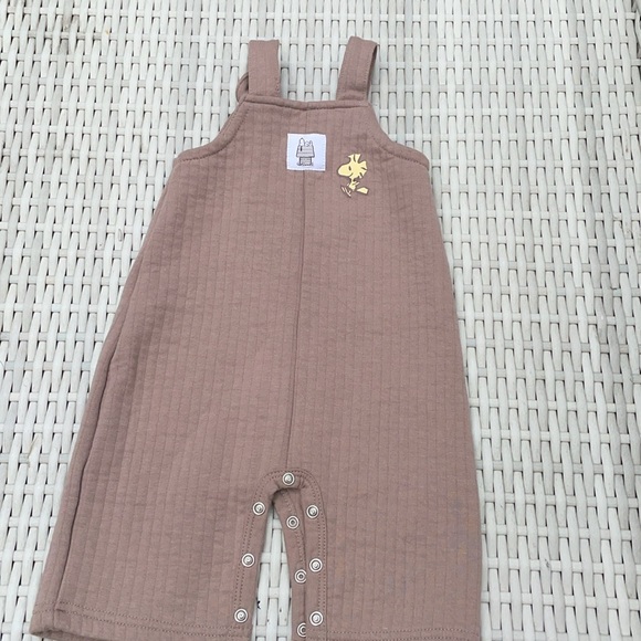 INFANT- Snoopy One-Piece/Romper Size 3-6 Months - Picture 4 of 9